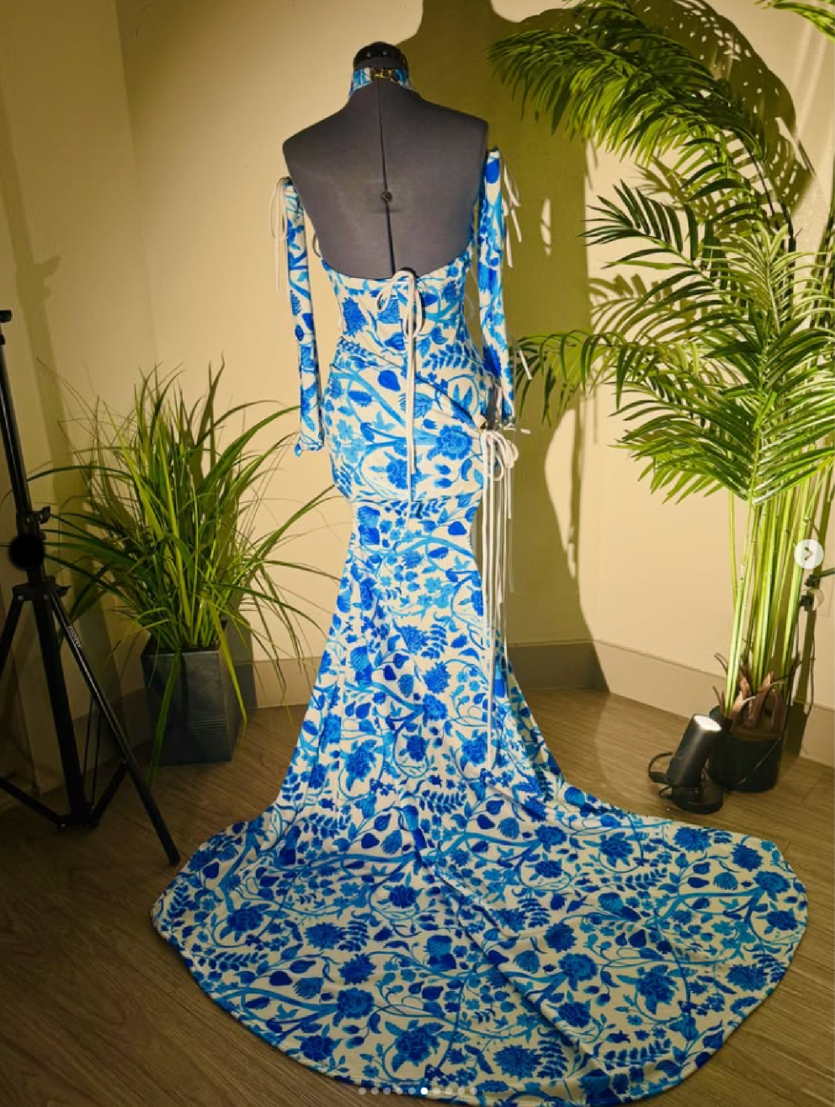 Blue Porcelain Fantasy Costume <br>Lace-Up Floral Print Set - Image 2